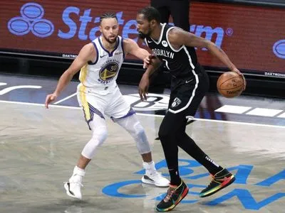 "Бруклин" обыграл "Голден Стэйт" в матче-открытии сезона НБА
