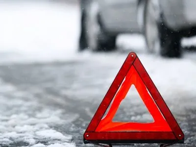 Сніг на дорогах: у Києві з початку доби сталося понад 160 ДТП