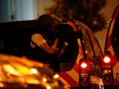 Трех полицейских застрелили во время нападения во Франции