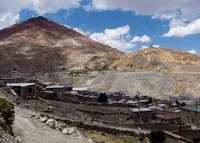 В Боливии автобус упал в ущелье, погибли 12 человек