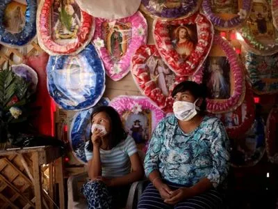 Пандемія: у Мексиці стартувала вакцинація проти COVID-19