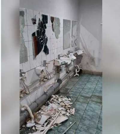 У виші Харкова сталася бійка: розтрощена вбиральня та троє постраждалих