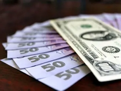 НБУ вперше з листопада вийшов з продажем валюти на міжбанк