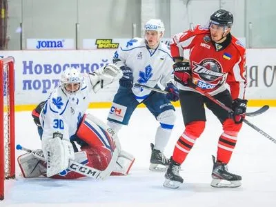 ХК "Сокол" прервал выигрышную серию "Донбасса" в чемпионате Украины