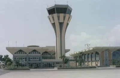 В аэропорту Йемена прогремел взрыв в момент прибытия туда нового правительства