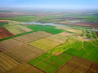 Госгеокадастр передал теробщинам 2 млн земель в коммунальную собственность