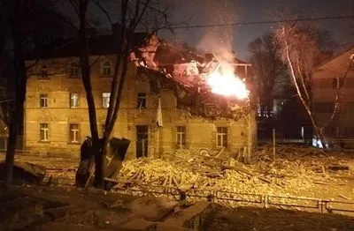 В результаті вибуху житлового будинку в Ризі загинула одна людина
