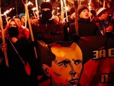 В центре Киева усилили меры безопасности из-за факельного шествия