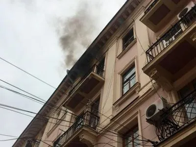 В центре Черновцов произошел пожар в квартире, владельца госпитализировали с ожогами