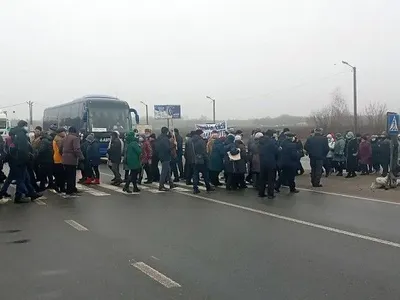 На трассе Киев-Харьков полтавчане два часа блокировали движение транспорта