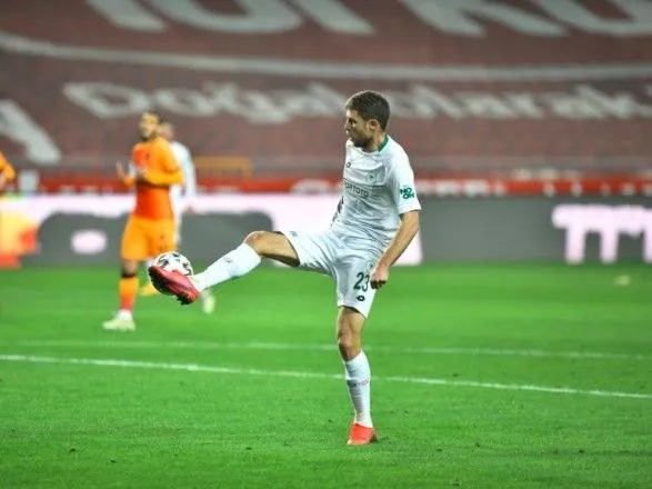Украинский нападающий оформил победный гол в баталии чемпионата Турции