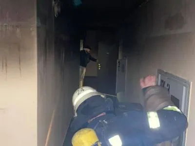 У Києві горіла багатоповерхівка, людей евакуювали