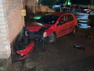 На Львівщині водій збив на смерть неповнолітню дівчину на тротуарі