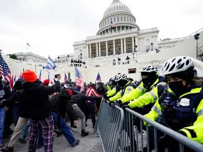 Протесты в Вашингтоне: в столице США начался комендантский час