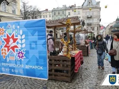 У Львові закриють частину різдвяного ярмарку через локдаун