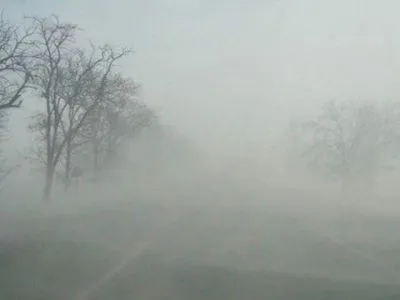 Українців попередили про погану видимість на дорогах через туман