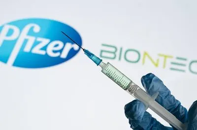 У ЄС офіційно збільшили кількість доз з одного флакону вакцини Pfizer