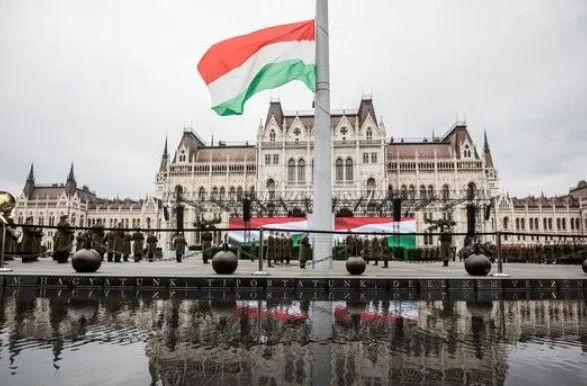 Угорщина продовжила локдаун до 1 лютого