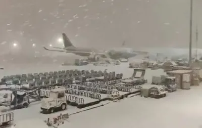 Аэропорт Мадрида парализован из-за сильного снегопада