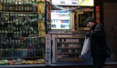 "Можно торговать и кофе, и сигаретами": Степанов о работе киосков