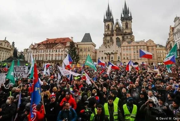 В Праге протестовали против коронавирусных ограничений