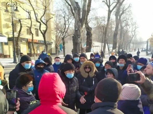 В Казахстане массовые протесты на фоне парламентских выборов - десятки задержанных