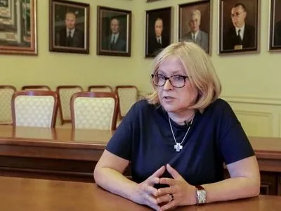 Амосова: в Украину можно без проблем завезти до 1 тыс. доз "контрабандной" вакцины Pfizer