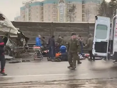 У Підмосков'ї самоскид протаранив колону військових автобусів: є загиблі
