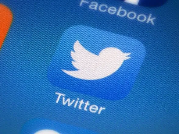 Twitter заблокировал более 70 тыс. аккаунтов конспирологов