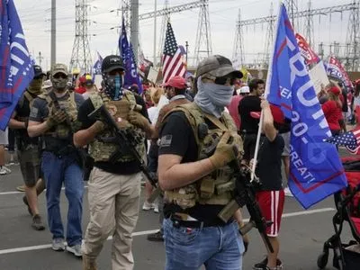 ФБР предупредило о подготовке вооруженных протестов в США