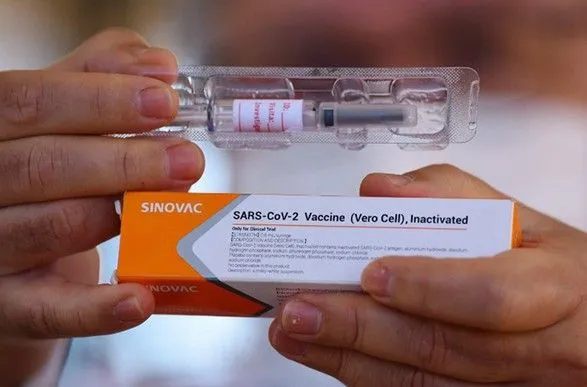 У Туреччині дозволили використовувати вакцини компанії Sinovac: вакцинація почнеться завтра