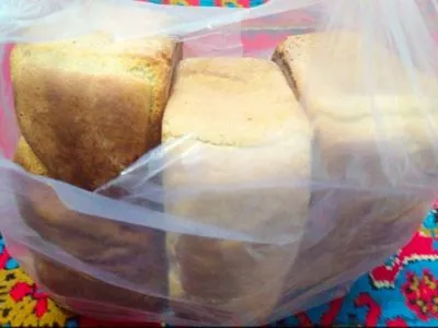 Не заплатив за "комуналку" - сиди без їжі: у Туркменістані вирішили продавати хліб за довідками