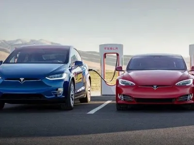 У США від Tesla зажадали відкликати 158 тис. автомобілів через дефект