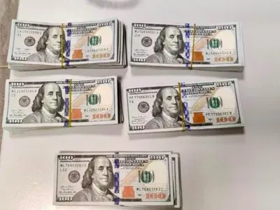 Мільйон у сумочці: у "Борисполі" українка намагалася провезти контрабандну готівку з ОАЕ