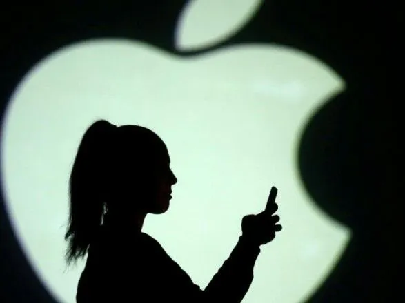Bloomberg: Apple тестує iPhone з гнучким екраном