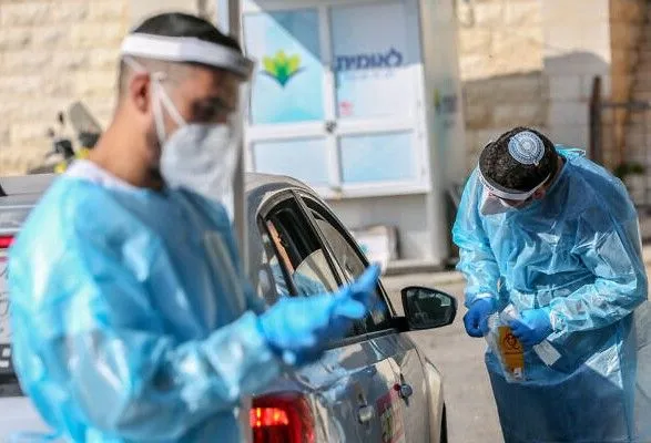 В Ізраїлі громадян, які отримали другу дозу вакцини від коронавірусу, звільнять від карантину