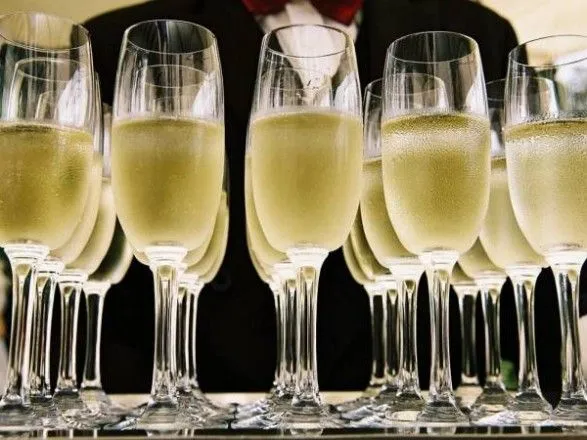 Немає приводів для свята або чому в світі стрімко впали продажі шампанського