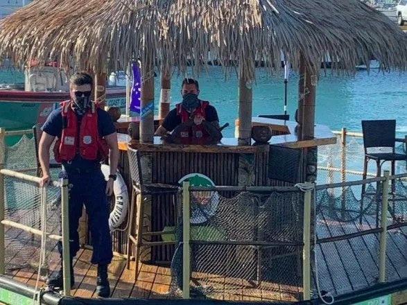 Американца арестовали за "угон" плавающего бара