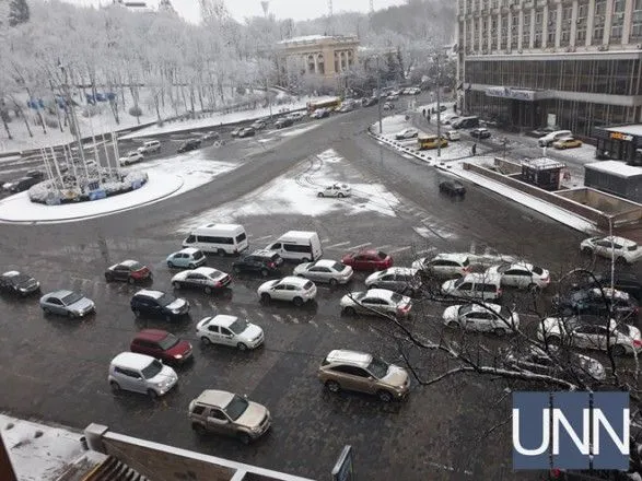 На подъезде к центру Киева утром пробки