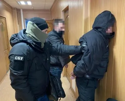 Чиновника "Киевводоканала" задержали за вымогательство около 40 тыс. долл. взятки за рекламные разрешения