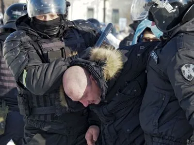 Мітинги на підтримку Навального: в РФ затримали понад 2 тис. людей, є затримані в Криму
