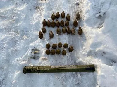 В Станице Луганской обнаружили тайник с ручными гранатами в подвале местного жителя