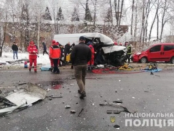 Во Львовской области в результате тройного ДТП погибли два человека