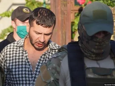Крым: подконтрольный Кремлю суд отказался останавливать дело против гражданского журналиста Кадырова