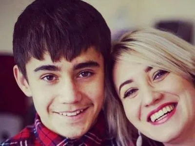 СМИ сообщили, что мать избитого в Париже украинского подростка подозревают в торговли людьми