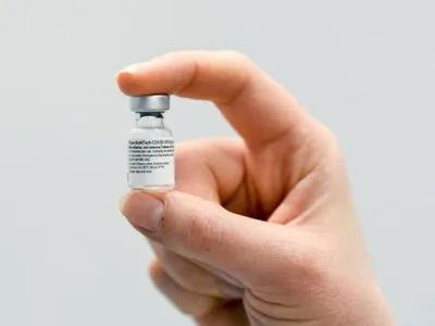 В Литве пациентке случайно ввели 5 доз вакцины от COVID-19