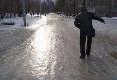 В понедельник в столице ожидается ухудшение погоды: снег и гололедица
