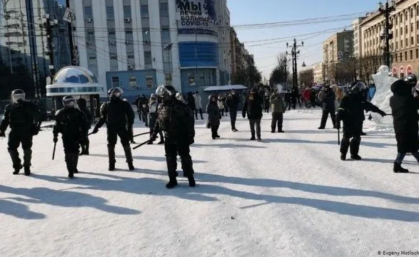 protesti-na-pidtrimku-navalnogo-na-dalekomu-skhodi-rosiyi-pochalisya-zatrimannya