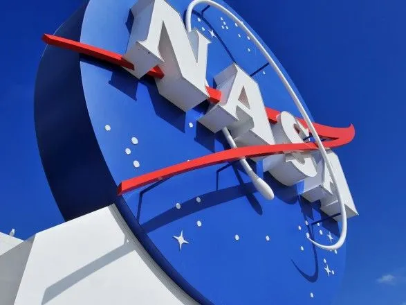 В NASA показали, как астронавты вышли в открытый космос