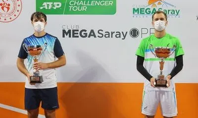 Украинский теннисист в Турции выиграл 28-й титул в карьере